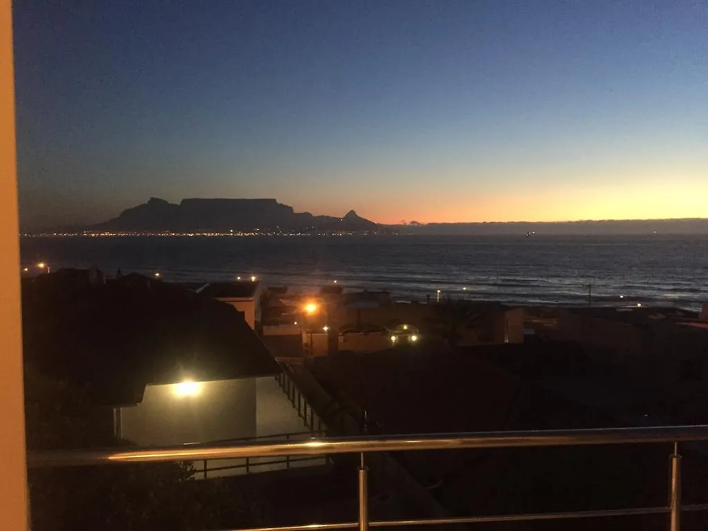 Gull On The Bay Boutique Guest House Bloubergstrand