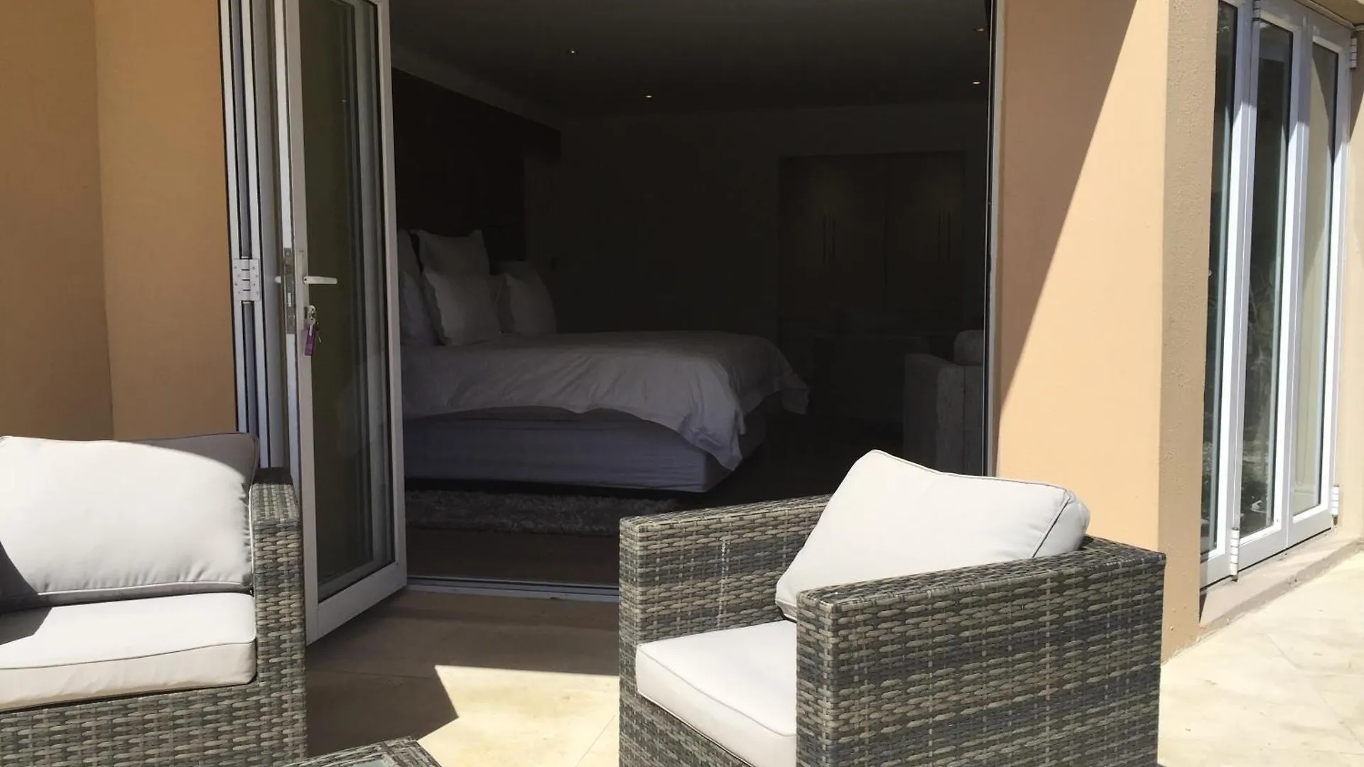 Gull On The Bay Boutique Guest House Bloubergstrand