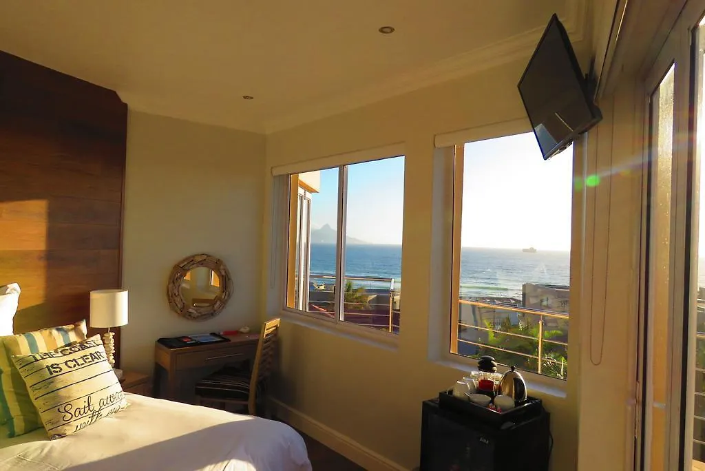 Gull On The Bay Boutique Guest House Bloubergstrand